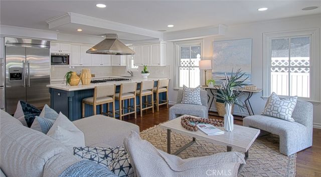 512 35th, Newport Beach, CA 92663