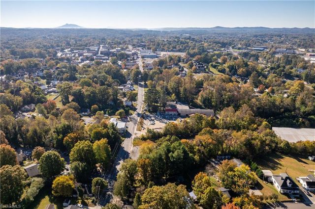 835 Willow Street, Mount Airy, NC 27030