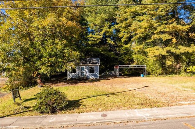 835 Willow Street, Mount Airy, NC 27030
