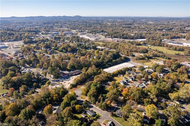 835 Willow Street, Mount Airy, NC 27030
