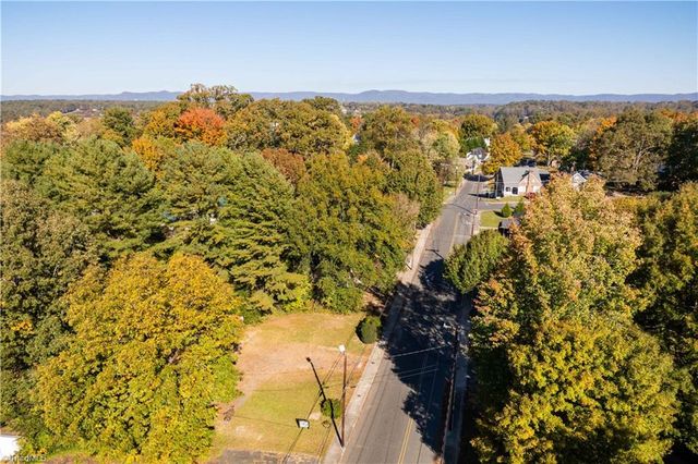 835 Willow Street, Mount Airy, NC 27030