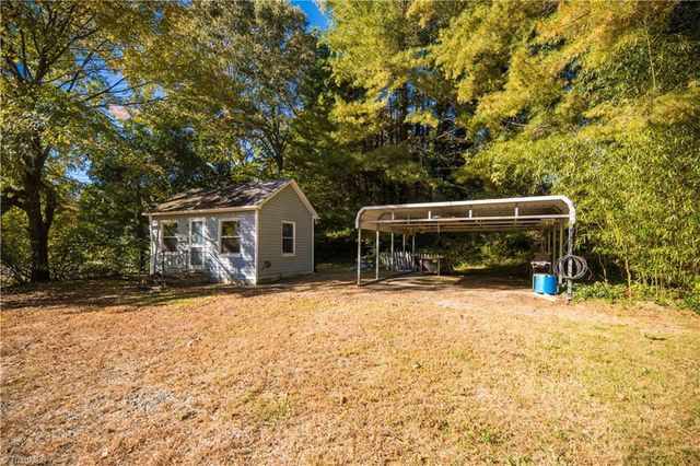 835 Willow Street, Mount Airy, NC 27030