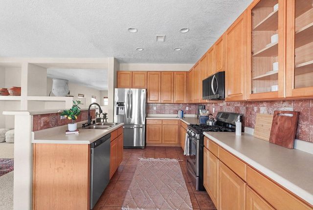 6530 Shiprock Drive NE, Rio Rancho, NM 87144