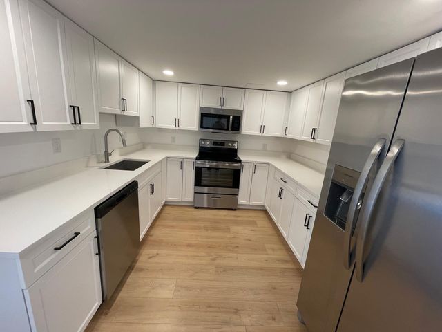 4140 Inverrary Drive 15e, Lauderhill, FL 33319