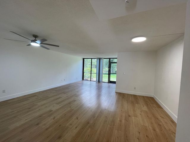 4140 Inverrary Drive 15e, Lauderhill, FL 33319