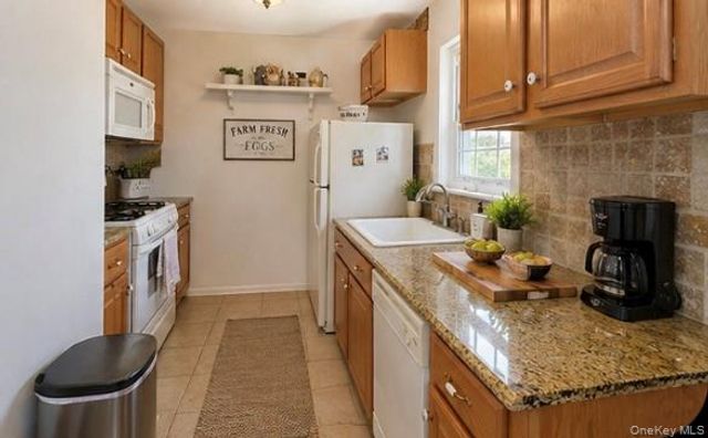15 Alpine Drive F, Wappingers Falls, NY 12590