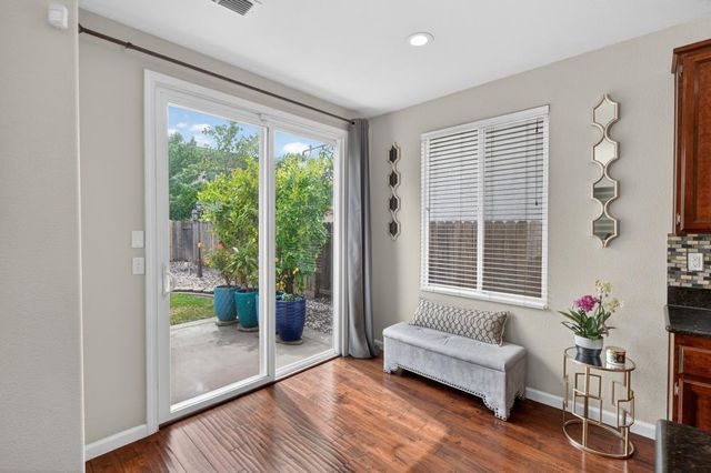 10052 Wexted Way, Elk Grove, CA 95757