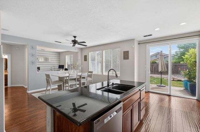 10052 Wexted Way, Elk Grove, CA 95757