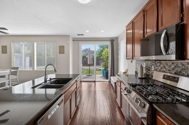 10052 Wexted Way, Elk Grove, CA 95757