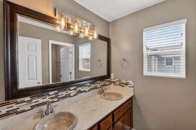 10052 Wexted Way, Elk Grove, CA 95757