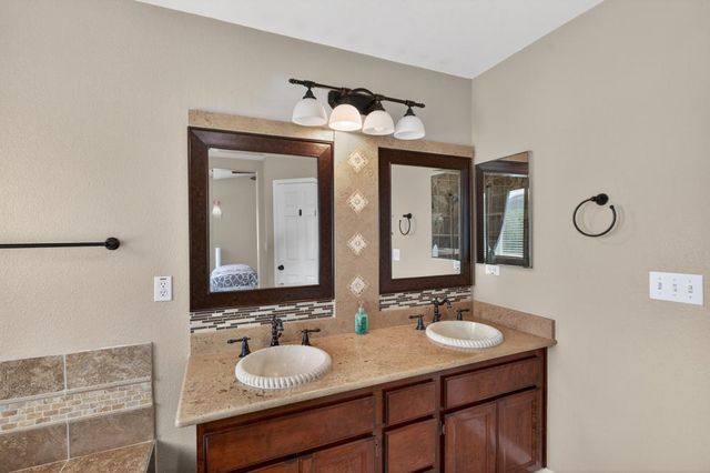 10052 Wexted Way, Elk Grove, CA 95757