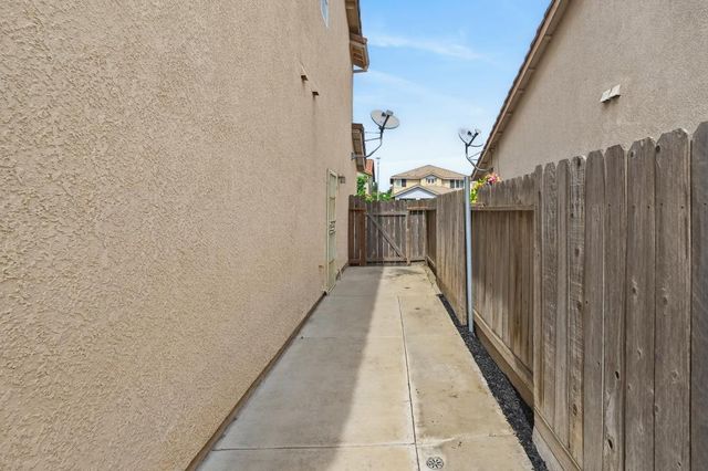 10052 Wexted Way, Elk Grove, CA 95757