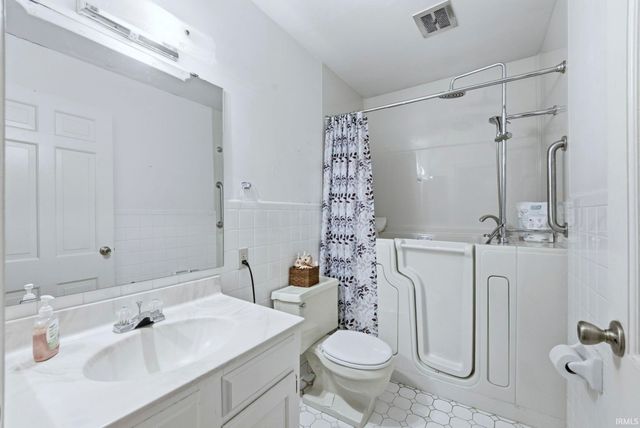 702 W Macalan Drive, Marion, IN 46952