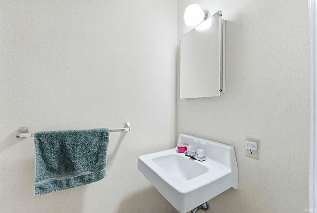 702 W Macalan Drive, Marion, IN 46952