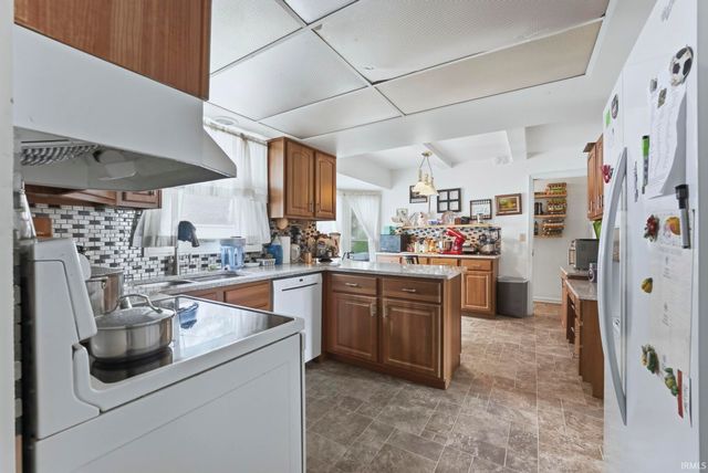 702 W Macalan Drive, Marion, IN 46952