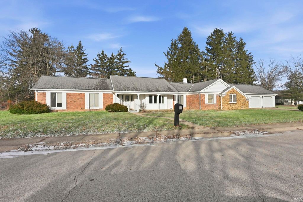 702 W Macalan Drive, Marion, IN 46952