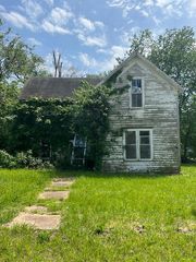 18741 Grand Street, Wheatland, MO 65779