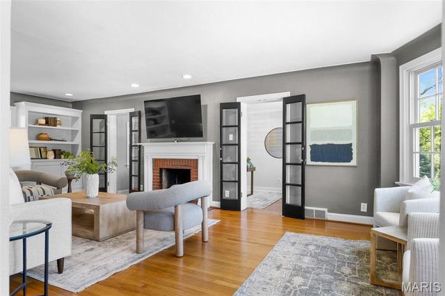 1604 Dearborn Drive, Warson Woods, MO 63122