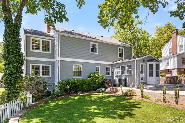 1604 Dearborn Drive, Warson Woods, MO 63122