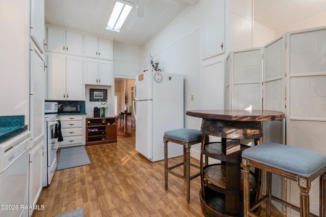 530 S 4th Street, Eunice, LA 70535