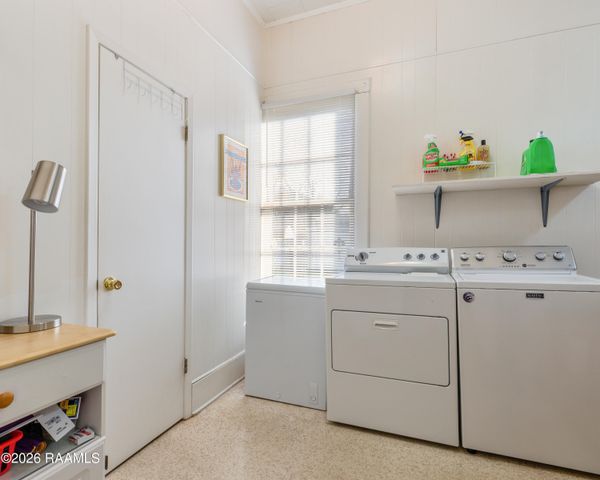 530 S 4th Street, Eunice, LA 70535