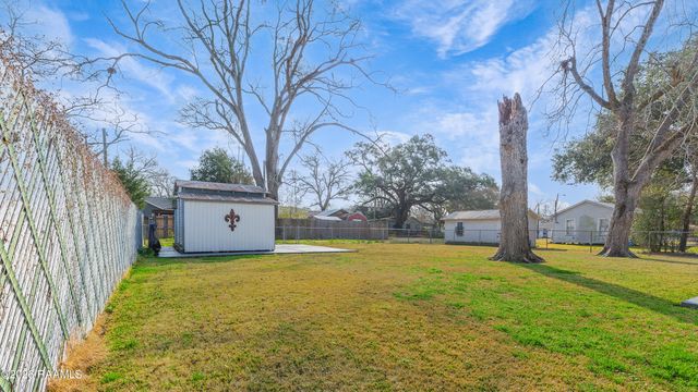 530 S 4th Street, Eunice, LA 70535