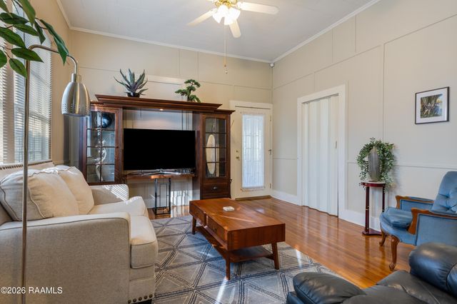 530 S 4th Street, Eunice, LA 70535