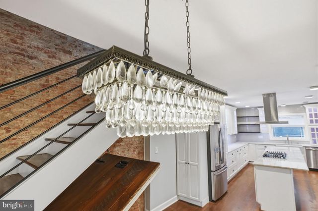 2407 GRAYS FERRY AVE, Philadelphia, PA 19146