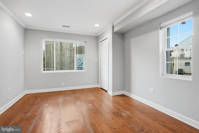 2407 GRAYS FERRY AVE, Philadelphia, PA 19146