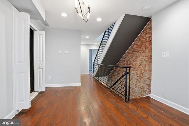 2407 GRAYS FERRY AVE, Philadelphia, PA 19146