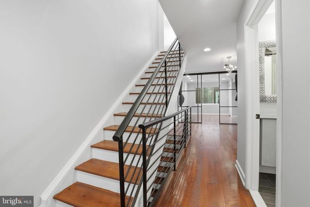 2407 GRAYS FERRY AVE, Philadelphia, PA 19146