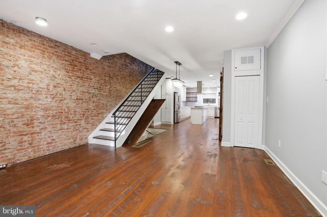 2407 GRAYS FERRY AVE, Philadelphia, PA 19146