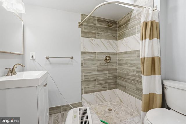 2407 GRAYS FERRY AVE, Philadelphia, PA 19146
