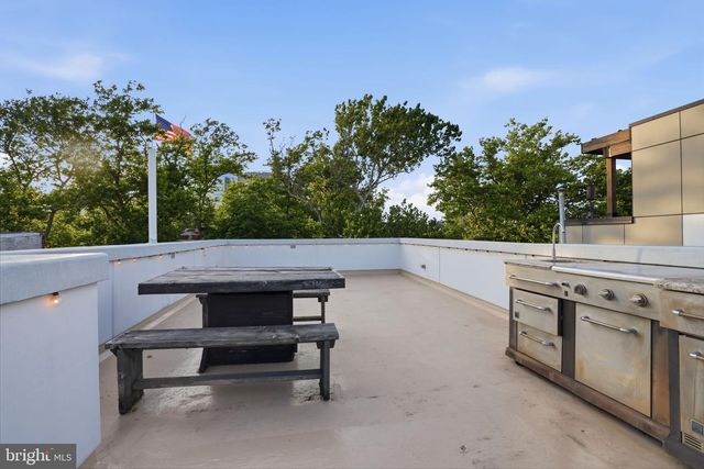 2407 GRAYS FERRY AVE, Philadelphia, PA 19146