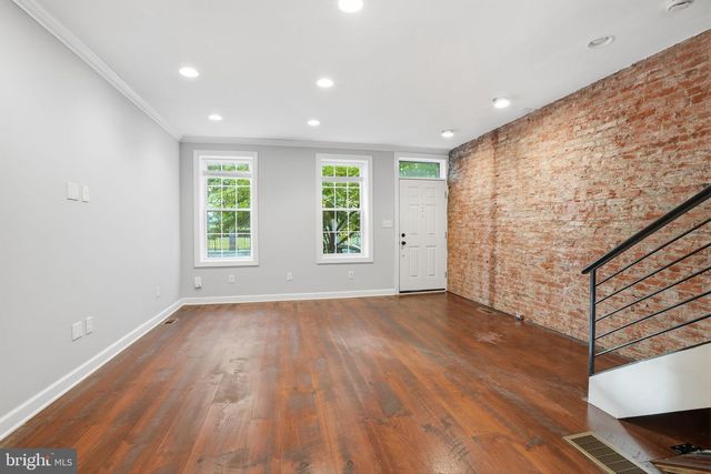 2407 GRAYS FERRY AVE, Philadelphia, PA 19146