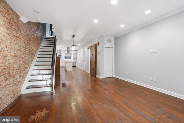 2407 GRAYS FERRY AVE, Philadelphia, PA 19146