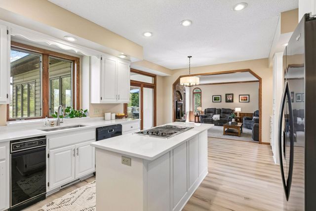 6932 Ximines Lane N, Maple Grove, MN 55369