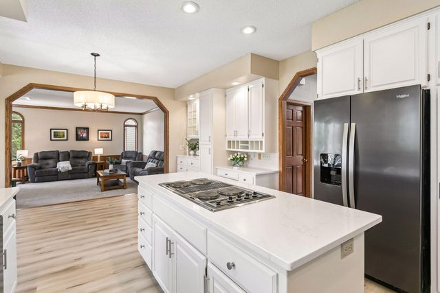 6932 Ximines Lane N, Maple Grove, MN 55369