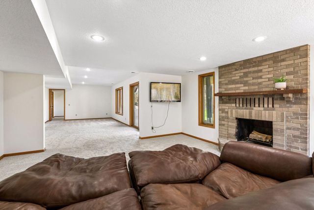 6932 Ximines Lane N, Maple Grove, MN 55369