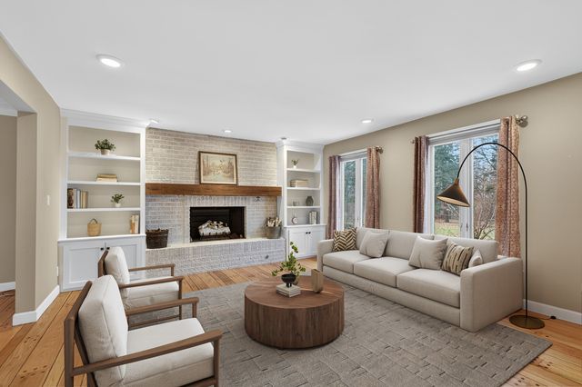 11N080 Juliet Drive, Elgin, IL 60124