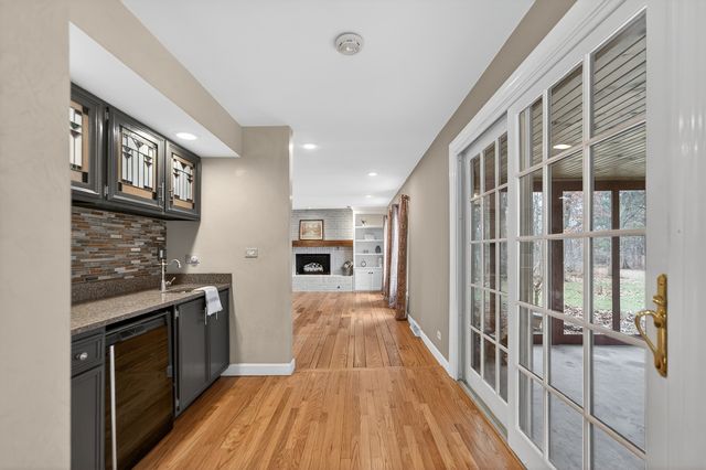 11N080 Juliet Drive, Elgin, IL 60124