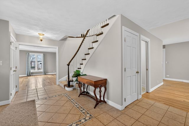 11N080 Juliet Drive, Elgin, IL 60124