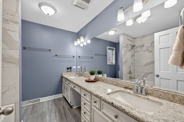 11N080 Juliet Drive, Elgin, IL 60124