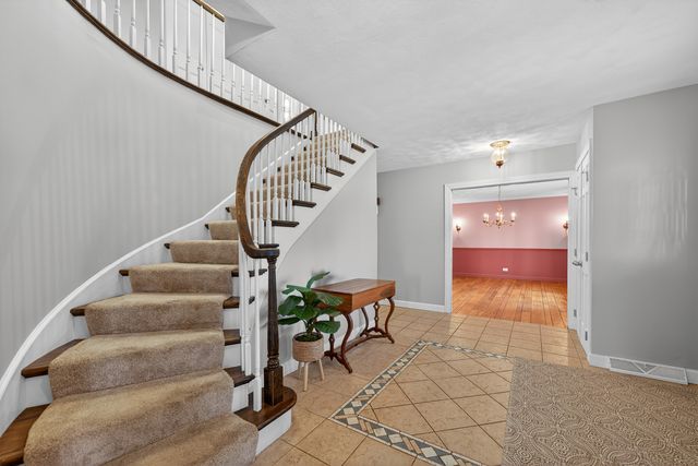 11N080 Juliet Drive, Elgin, IL 60124