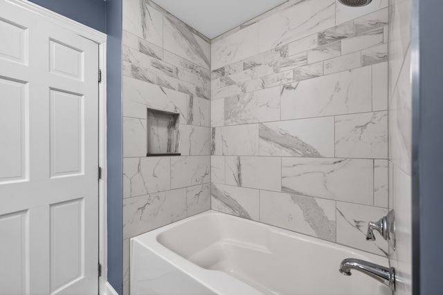 11N080 Juliet Drive, Elgin, IL 60124