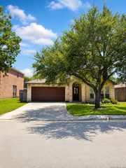 2103 PREAKNESS LN, San Antonio, TX 78248