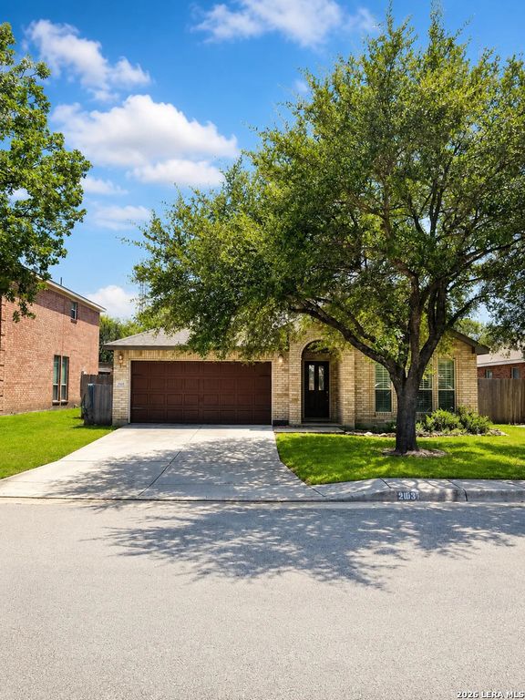 2103 PREAKNESS LN, San Antonio, TX 78248