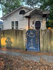 2 S Enston Avenue, Charleston, SC 29403