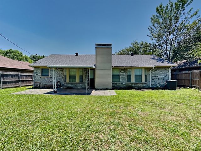 615 Sherman Drive, Mansfield, TX 76063