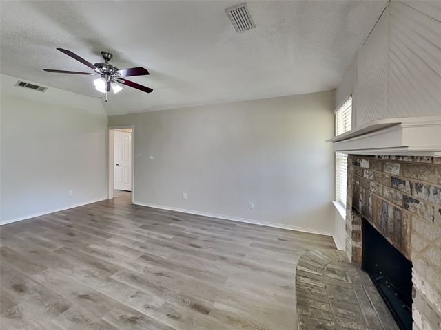 615 Sherman Drive, Mansfield, TX 76063